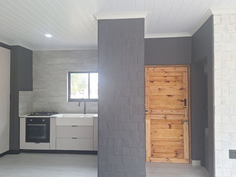 House For Sale in Albertinia - Photo 7