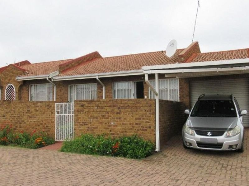 Apartment For Sale in Norkem Park, Kempton Park - Photo 1