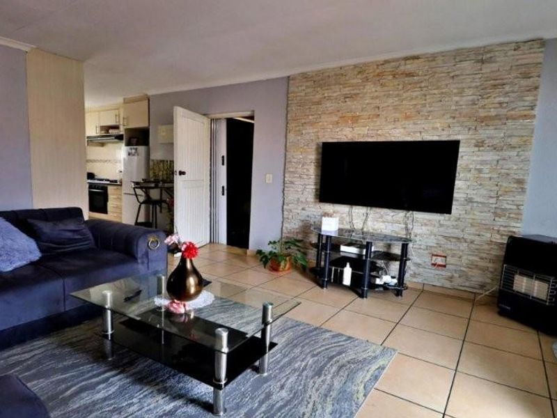 Apartment For Sale in Norkem Park, Kempton Park - Photo 3