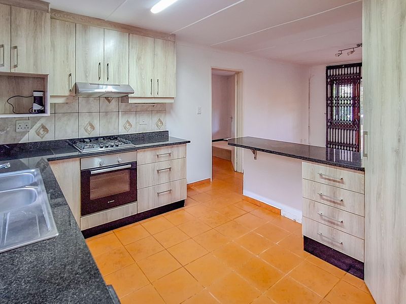 Charming Cottage To Rent in Crestholme, Hillcrest, KwaZulu Natal - Photo 10