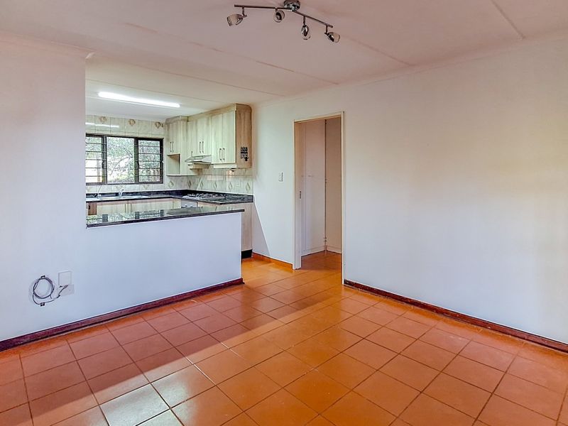 Charming Cottage To Rent in Crestholme, Hillcrest, KwaZulu Natal - Photo 5