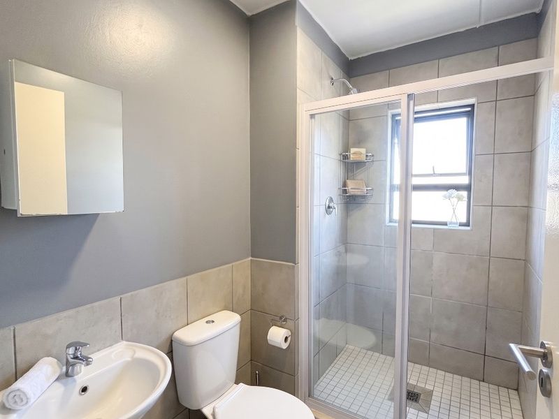 Apartment To Rent in Parklands, Blouberg - Photo 7