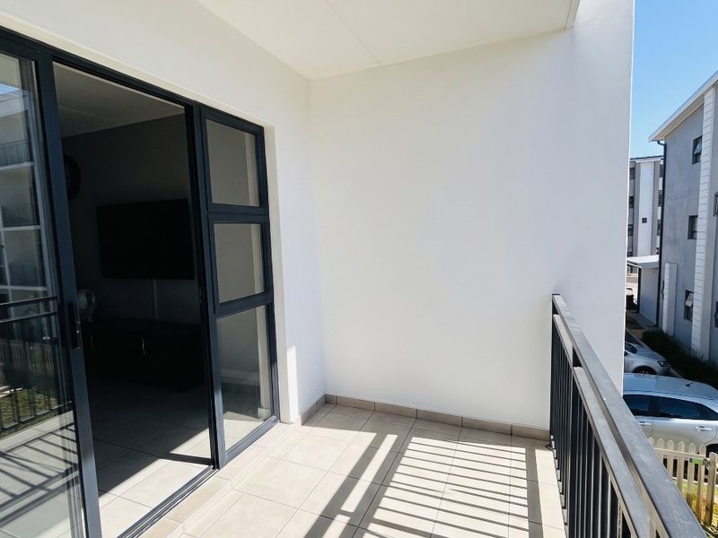Apartment To Rent in Parklands, Blouberg - Photo 2