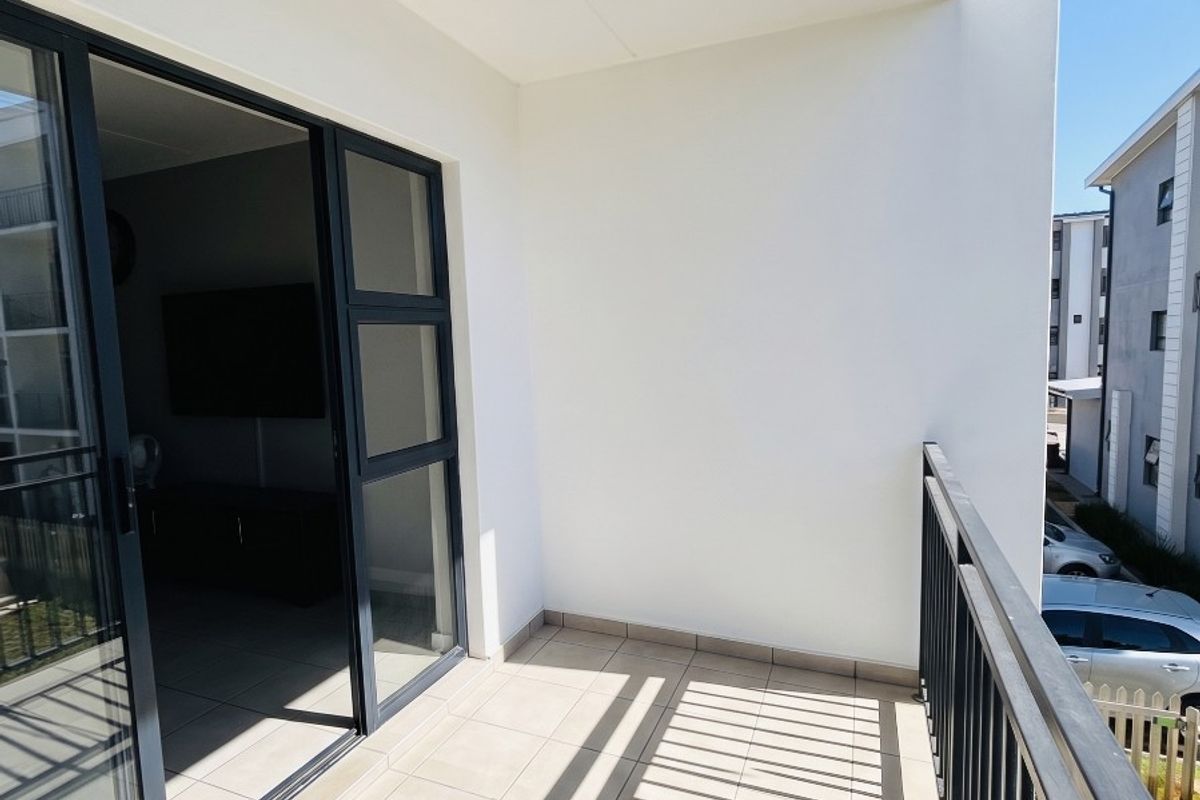 Apartment To Rent in Parklands, Blouberg - Photo 2