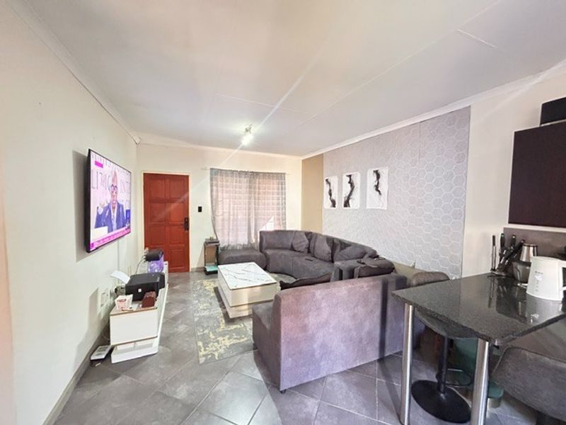 2 Bedroom Townhouse for Sale in Woodwind Estates, The Reeds - Photo 6