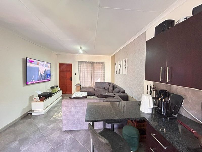 2 Bedroom Townhouse for Sale in Woodwind Estates, The Reeds - Photo 10