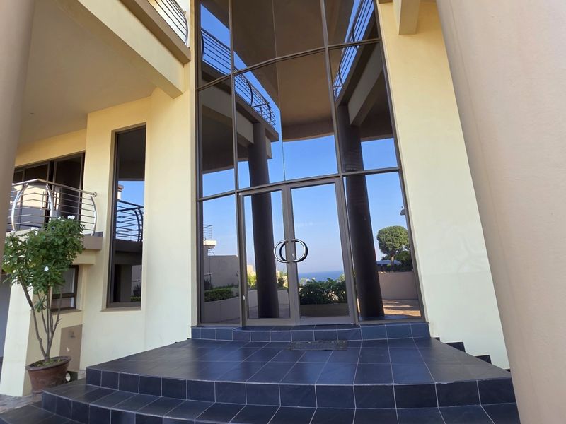 Opulent 5 bedroom, 5 bathroom Home in Oslo Beach with Effortless Ocean Vistas - Photo 3