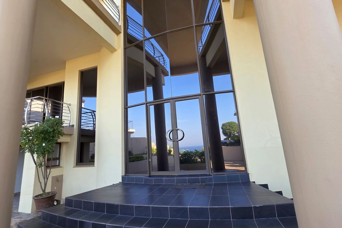 Opulent 5 bedroom, 5 bathroom Home in Oslo Beach with Effortless Ocean Vistas - Photo 3