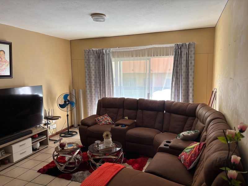 Apartment To Rent in Sonheuwel, Nelspruit - Photo 5