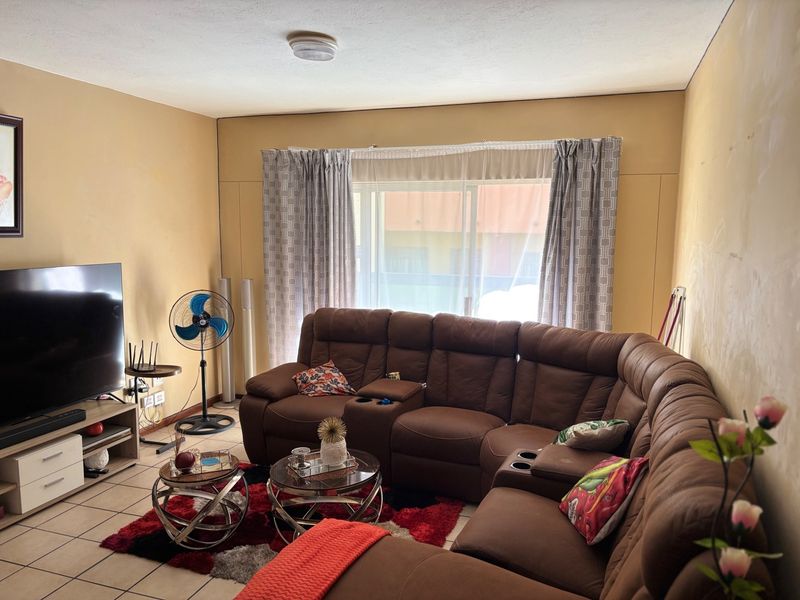 Apartment To Rent in Sonheuwel, Nelspruit - Photo 4