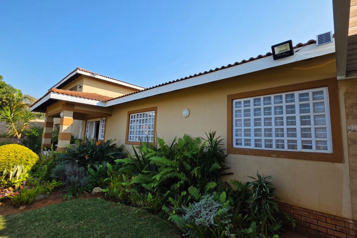 Pristine Home For Sale in Tranquil Palm Beach, Port Edward, KwaZulu Natal - Photo 4
