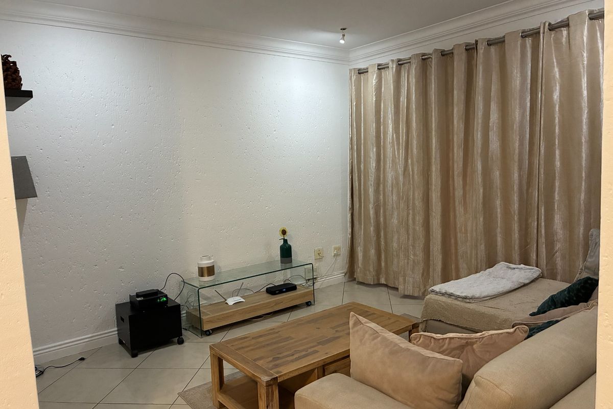 Furnished 2 bed apartment To Rent in Morningside, Sandton - Photo 4