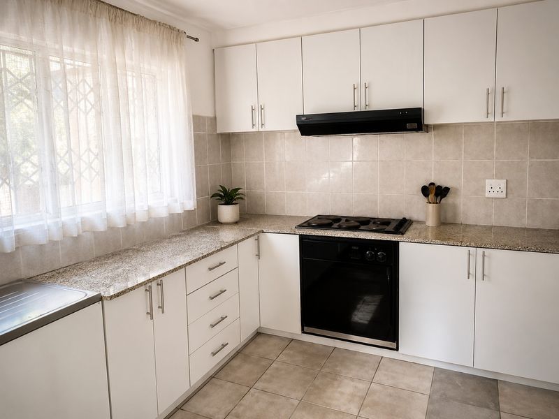 Neat 2-Bedroom Cottage in Asherville - R6,500 per Month Including Water - Photo 8