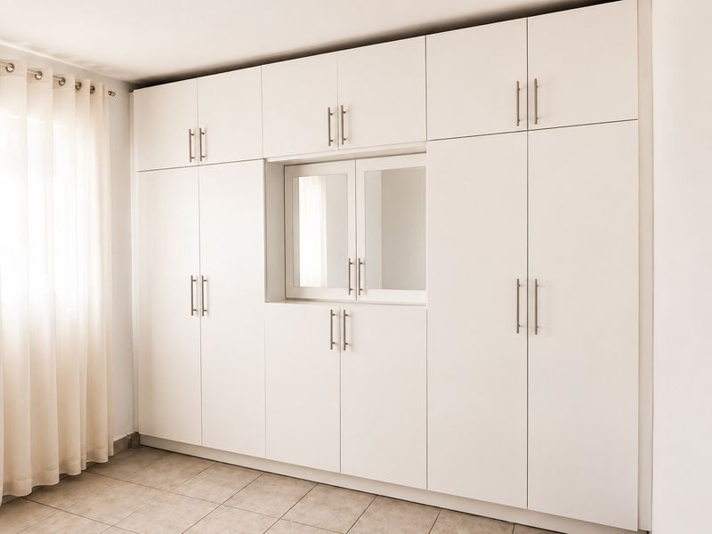 Neat 2-Bedroom Cottage in Asherville - R6,500 per Month Including Water - Photo 6