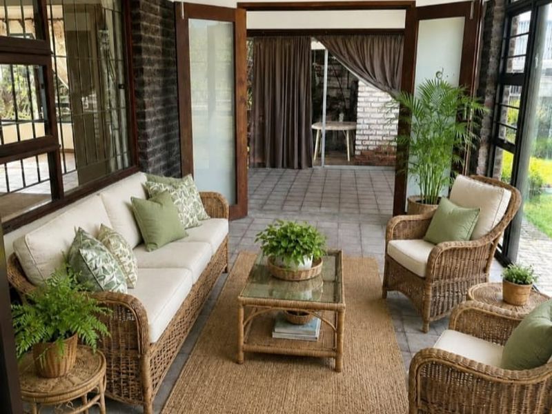 Spacious Family Home Just a Short Stroll from the Beach - Sunrise-on-Sea - Photo 5