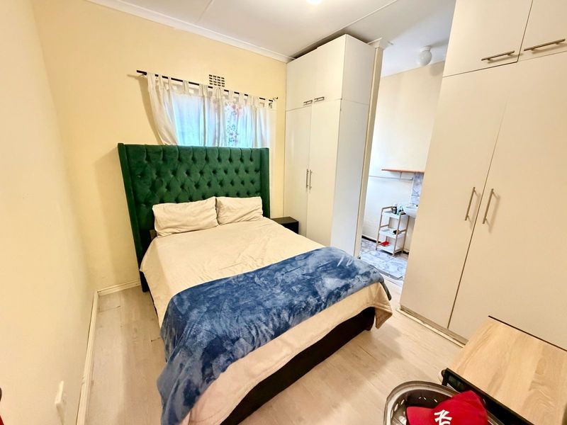 Stunning 2-Bedroom with 2 Bathroom House For Sale In Highbury Park - Photo 7