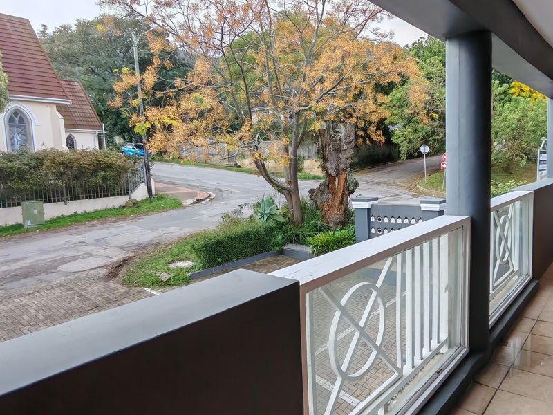 Modern secured  2bed 1st floor Apartment To Rent in Knysna Central, Knysna R11k pm - Photo 4
