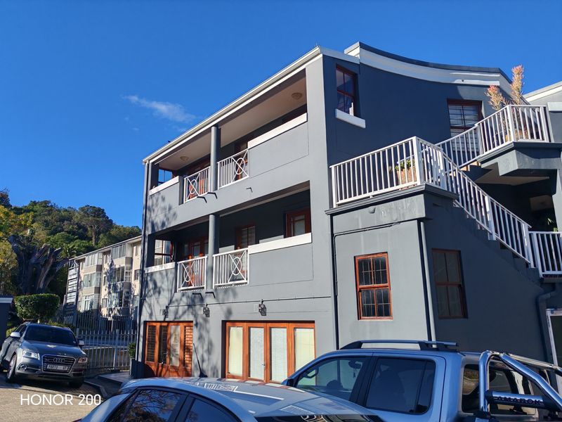 Modern secured  2bed 1st floor Apartment To Rent in Knysna Central, Knysna R11k pm available 1 July - Photo 1