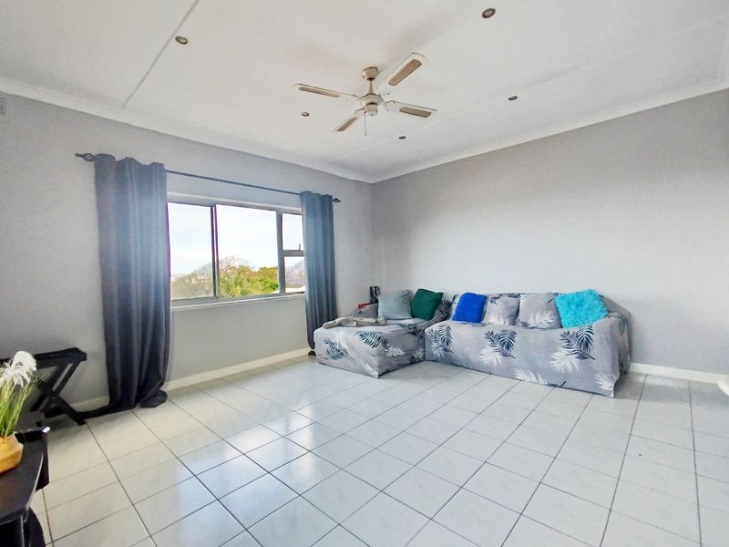 Fully Furnished 2 Bed Morningside Apartment with Ocean View for Rent - Photo 7
