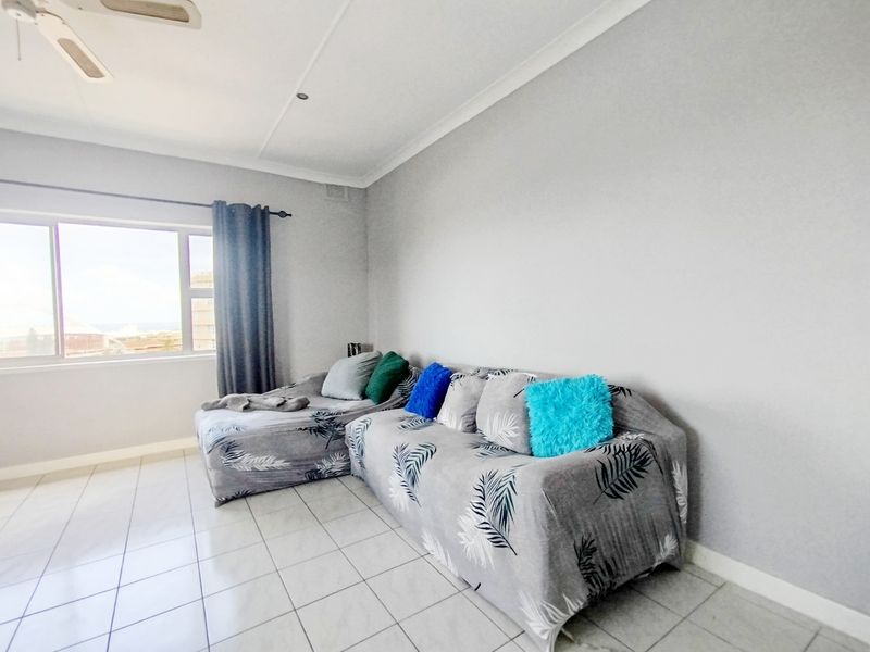 Fully Furnished 2 Bed Morningside Apartment with Ocean View for Rent - Photo 6