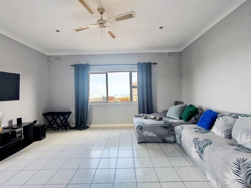 Fully Furnished 2 Bed Morningside Apartment with Ocean View for Rent - Photo 5