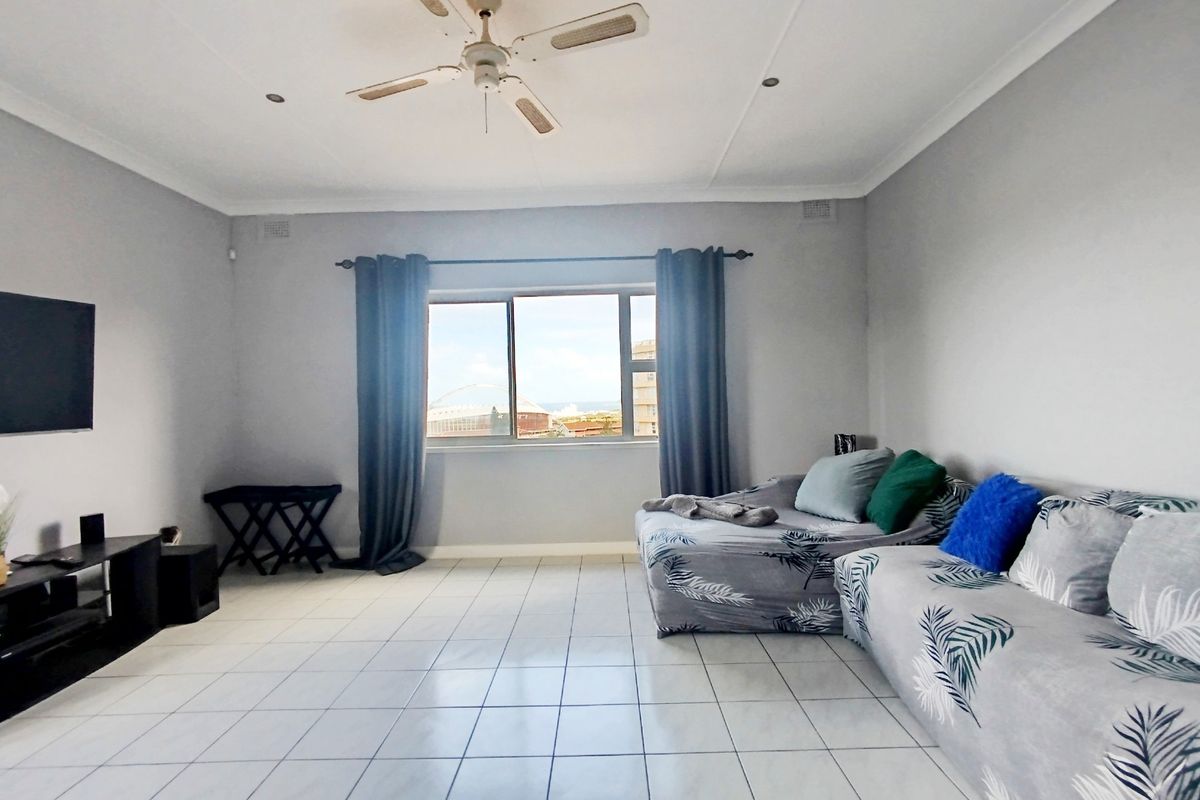 Fully Furnished 2 Bed Morningside Apartment with Ocean View for Rent - Photo 5
