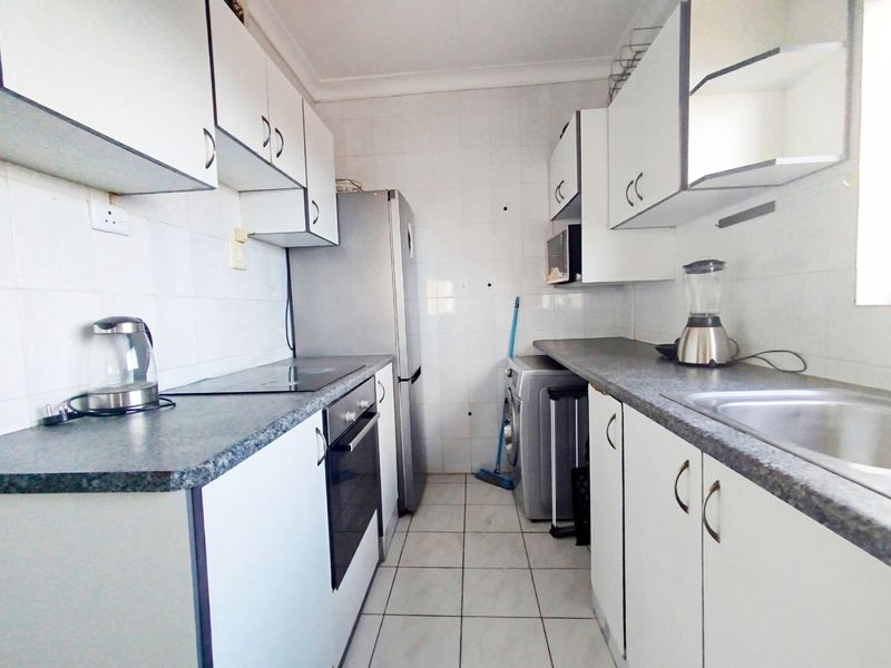 Fully Furnished 2 Bed Morningside Apartment with Ocean View for Rent - Photo 10