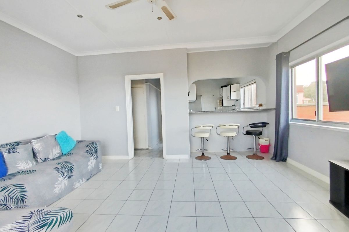 Fully Furnished 2 Bed Morningside Apartment with Ocean View for Rent - Photo 3