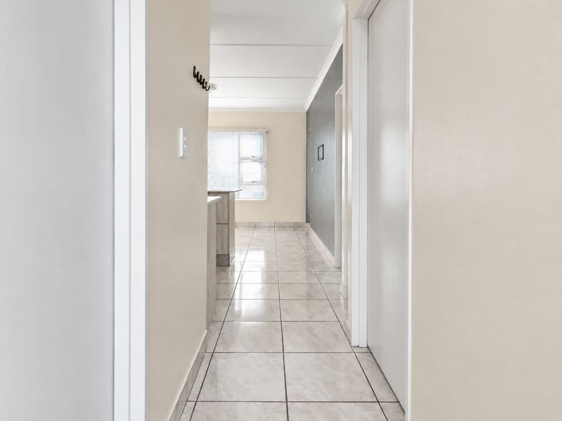 Modern 2-Bedroom Apartment to Rent in Buh-Rein Estate - Photo 5