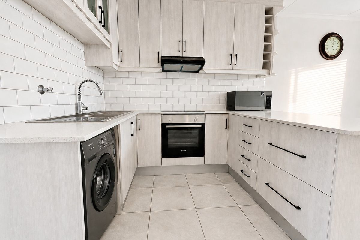 Modern 2-Bedroom Apartment to Rent in Buh-Rein Estate - Photo 3