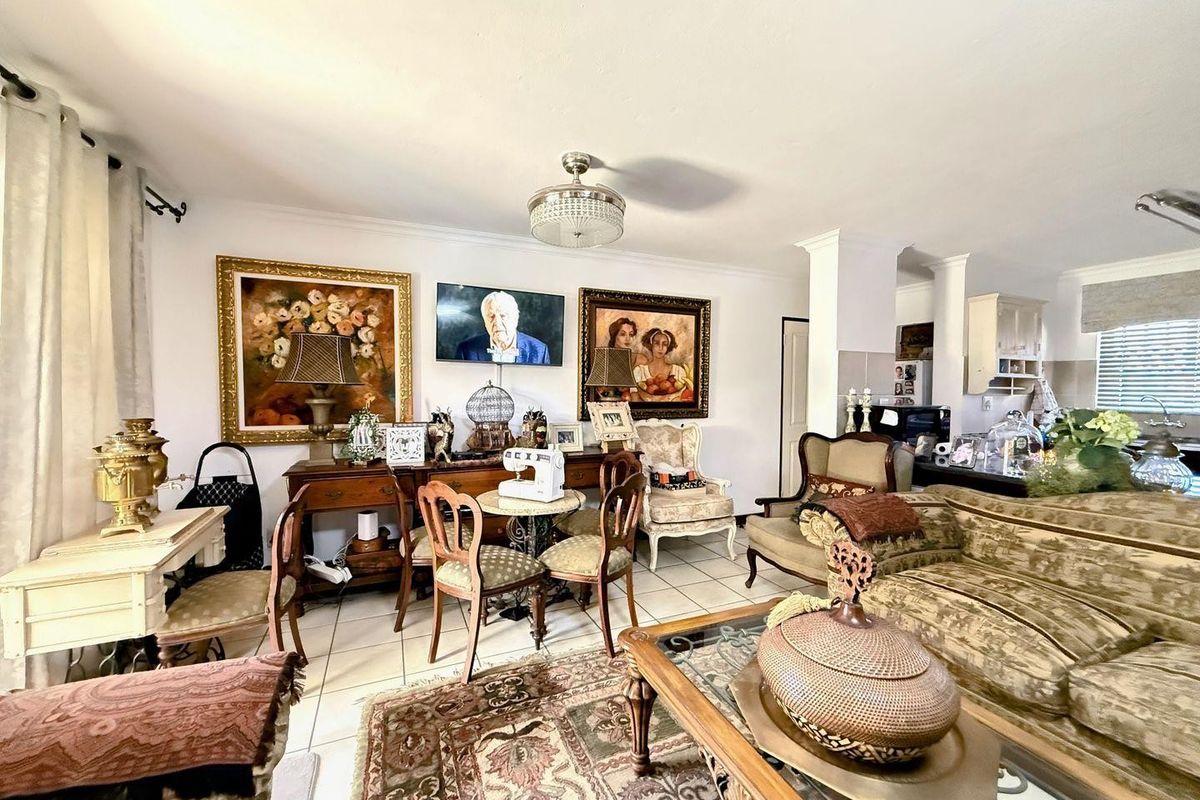 Townhouse For Sale in Olympus AH, Pretoria - Photo 4