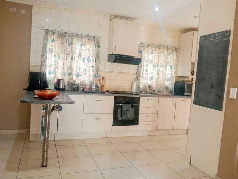3-Bedroom Family Home in Johannesburg North For Sale - Photo 2