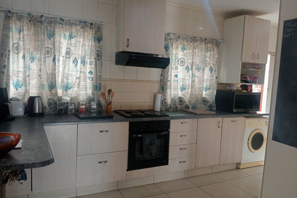 3-Bedroom Family Home in Johannesburg North For Sale - Photo 3