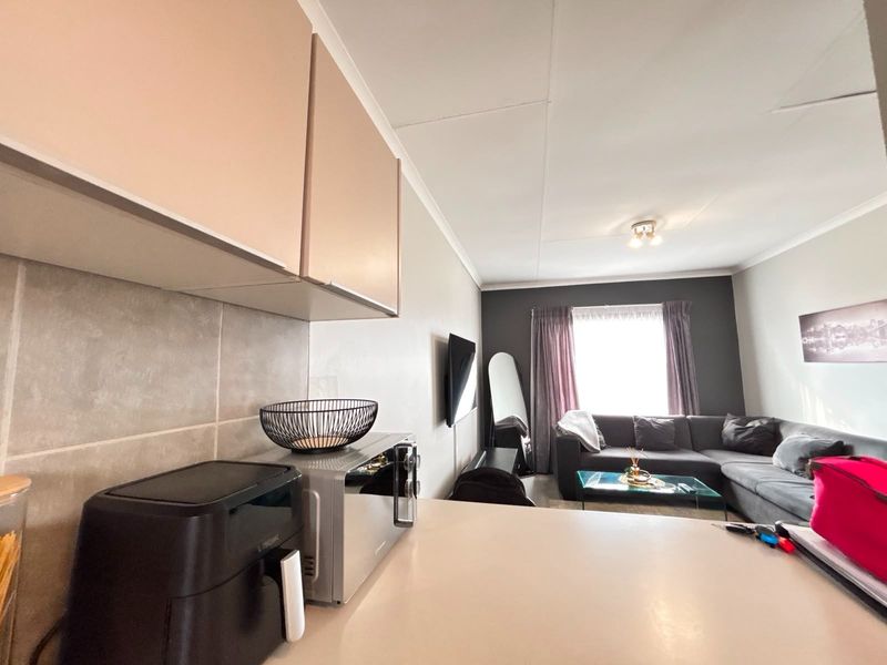 Charming One Bedroom Apartment For Sale in Eden Estate Wolmer, Pretoria - Photo 6