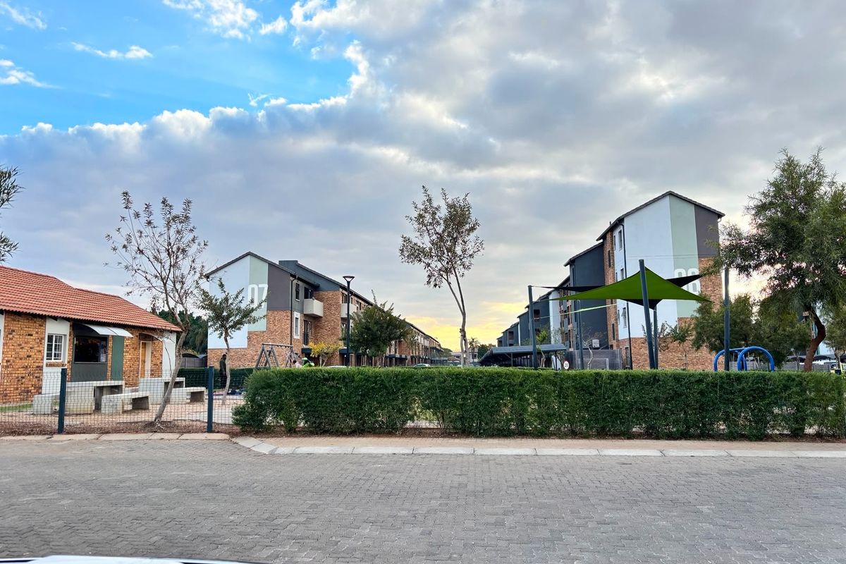 Charming One Bedroom Apartment For Sale in Eden Estate Wolmer, Pretoria - Photo 2