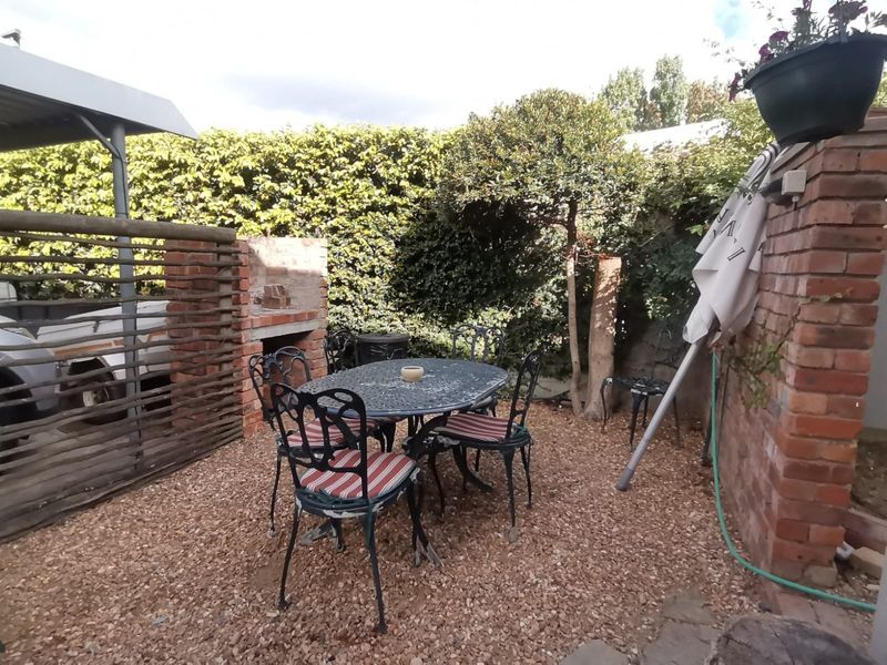 Beautiful 1 Bedroom Furnished Apartment to Rent in Paarl - Photo 2
