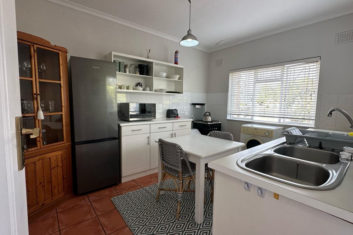 Beautiful 1 Bedroom Furnished Apartment to Rent in Paarl - Photo 5