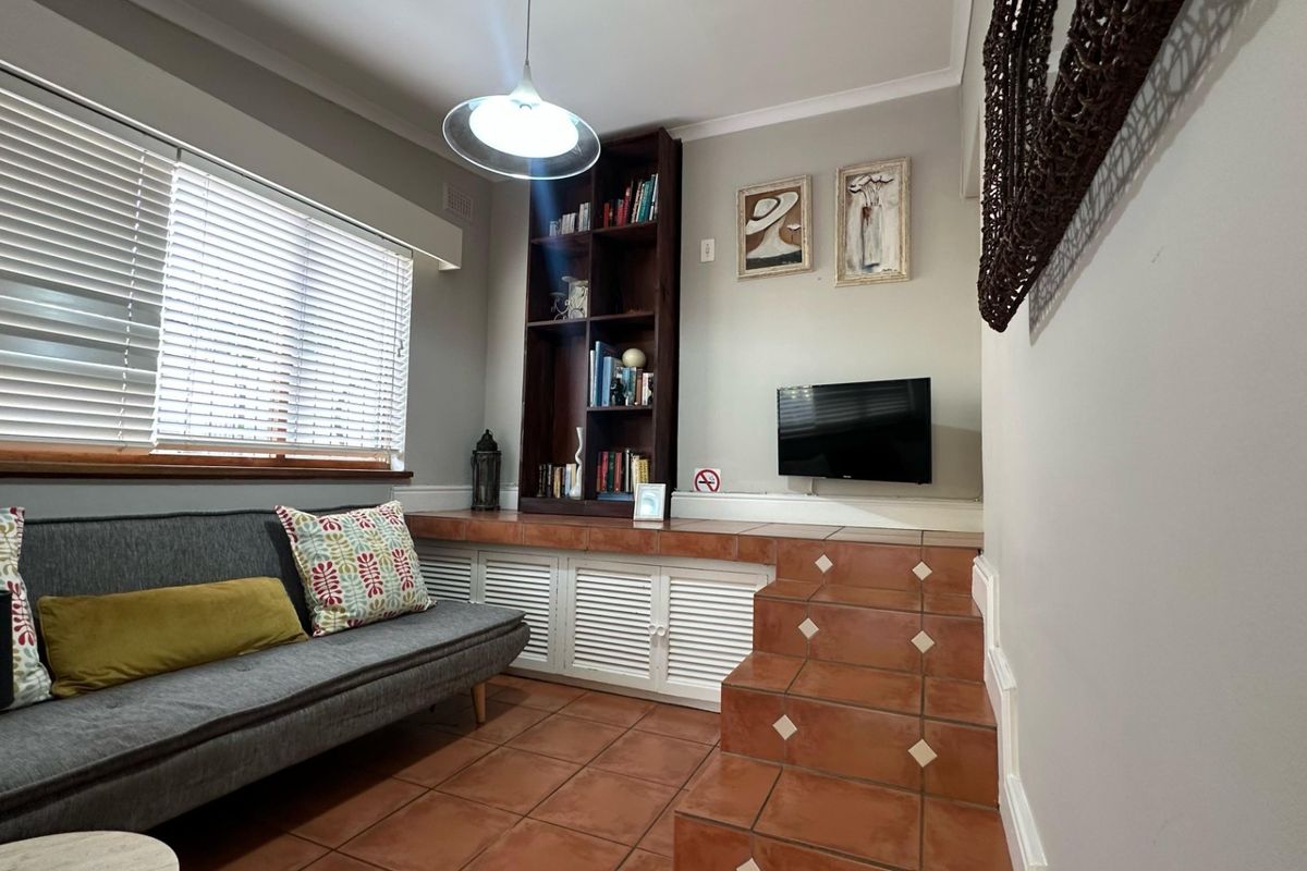 Beautiful 1 Bedroom Furnished Apartment to Rent in Paarl - Photo 3
