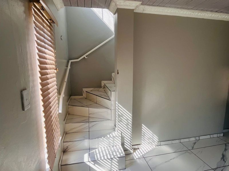 3 Bedroom ,2 Bathroom for rent in Noordwyk - Photo 7