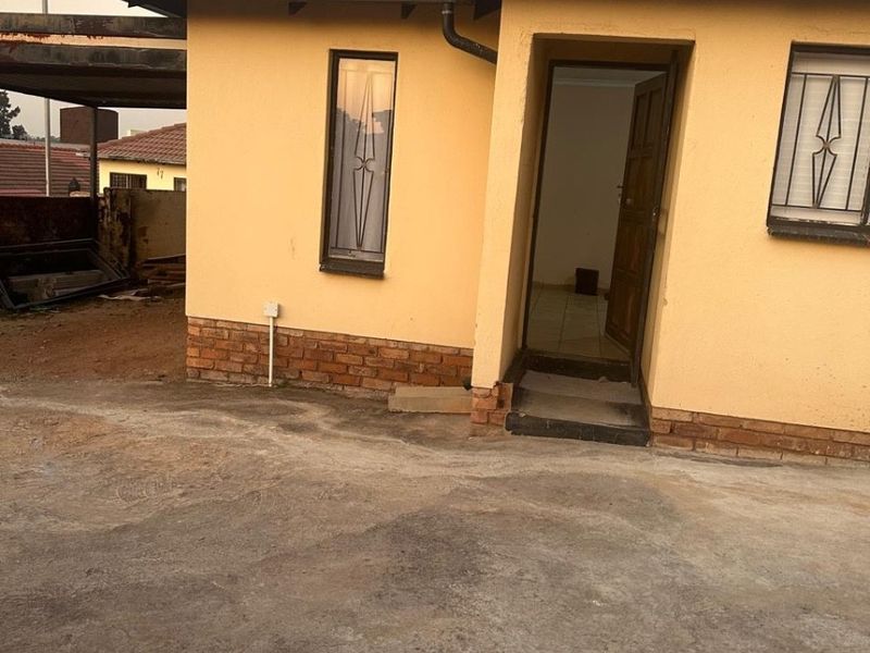 House To Rent in Pretoria West Pretoria - Photo 1