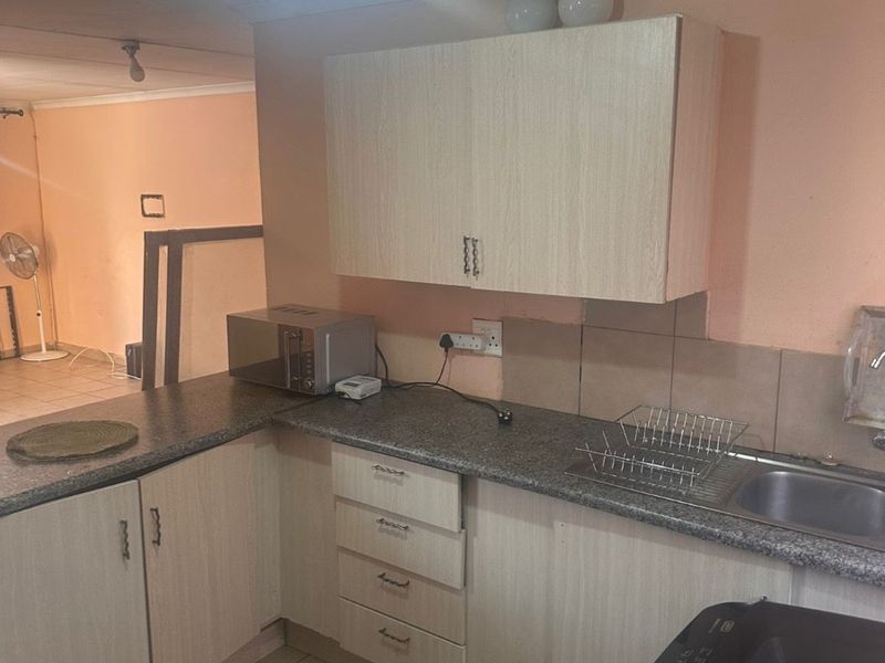 House To Rent in Pretoria West Pretoria - Photo 2