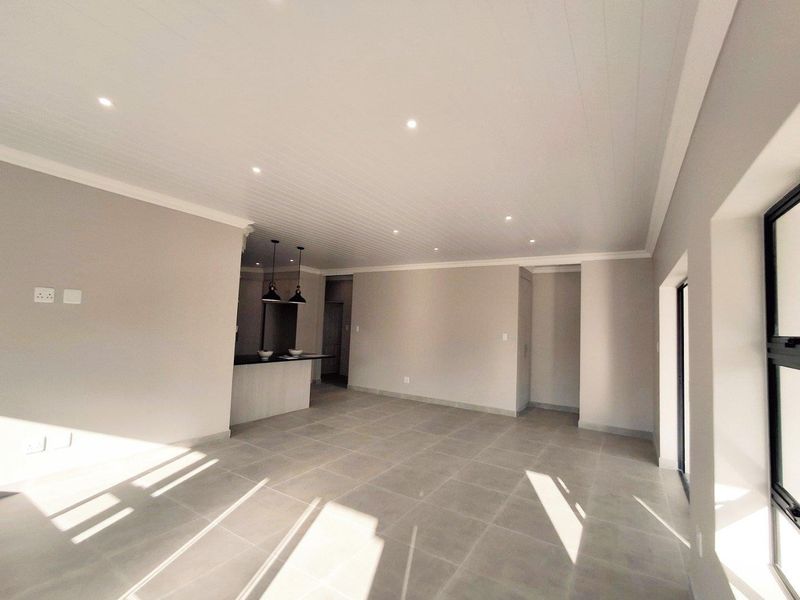 House For Sale in Stilbaai Wes, Stilbaai - Photo 4