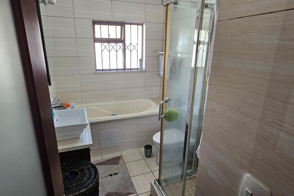 Townhouse For Sale in Summerset, Midrand - Photo 3