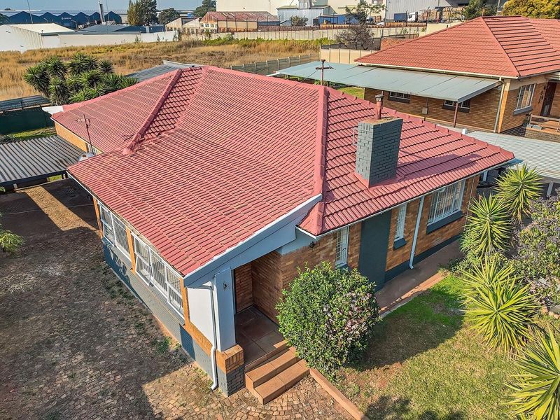 House For Sale in Sunnyridge, Germiston - Photo 1