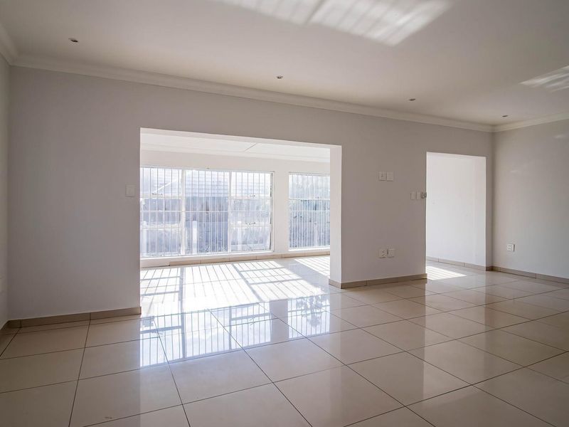 House For Sale in Sunnyridge, Germiston - Photo 9