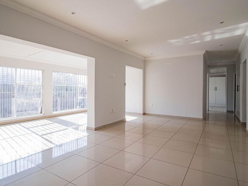 House For Sale in Sunnyridge, Germiston - Photo 8