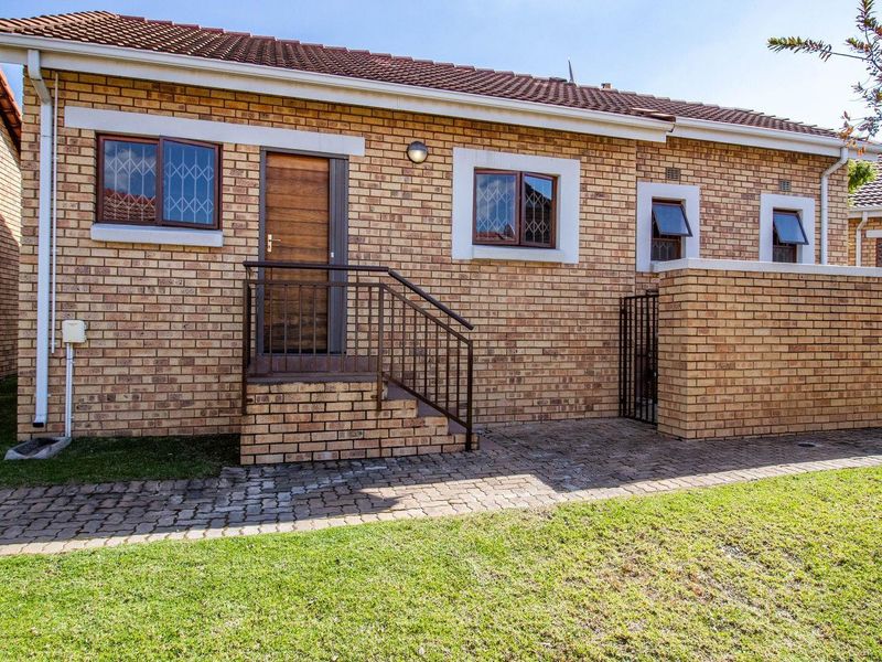 Townhouse For Sale in Randpark Ridge, Randburg - Photo 6