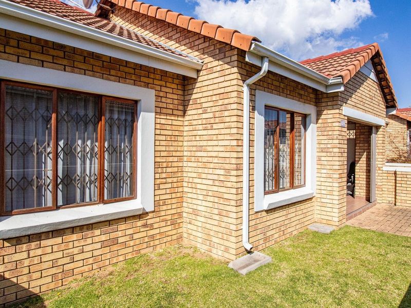 Townhouse For Sale in Randpark Ridge, Randburg - Photo 7