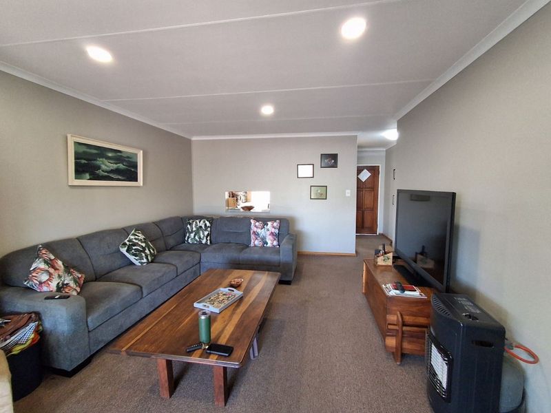 Retirement Townhouse For Sale in Terenure - Photo 2