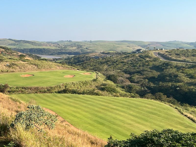 Contemporary Luxury Living with Panoramic Golf Course and Dam Views - No Transfer Duty - Photo 8